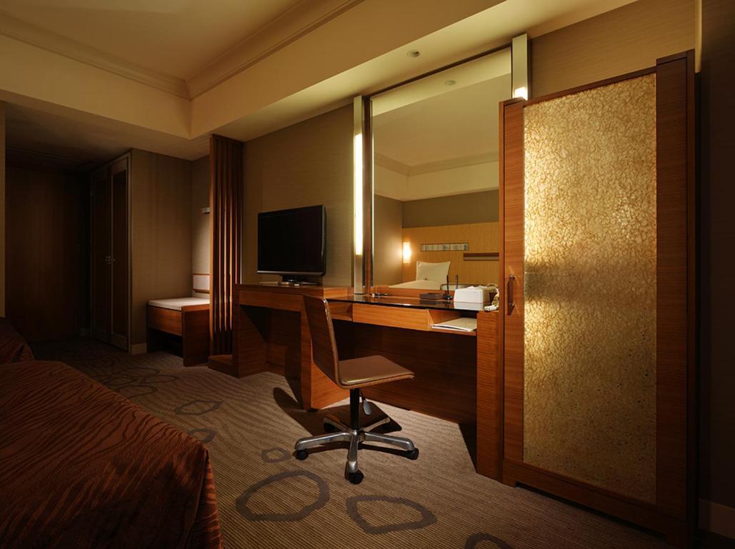 Hotel Okura Fukuoka Fukuoka  Eksteriør billede A room at the hotel