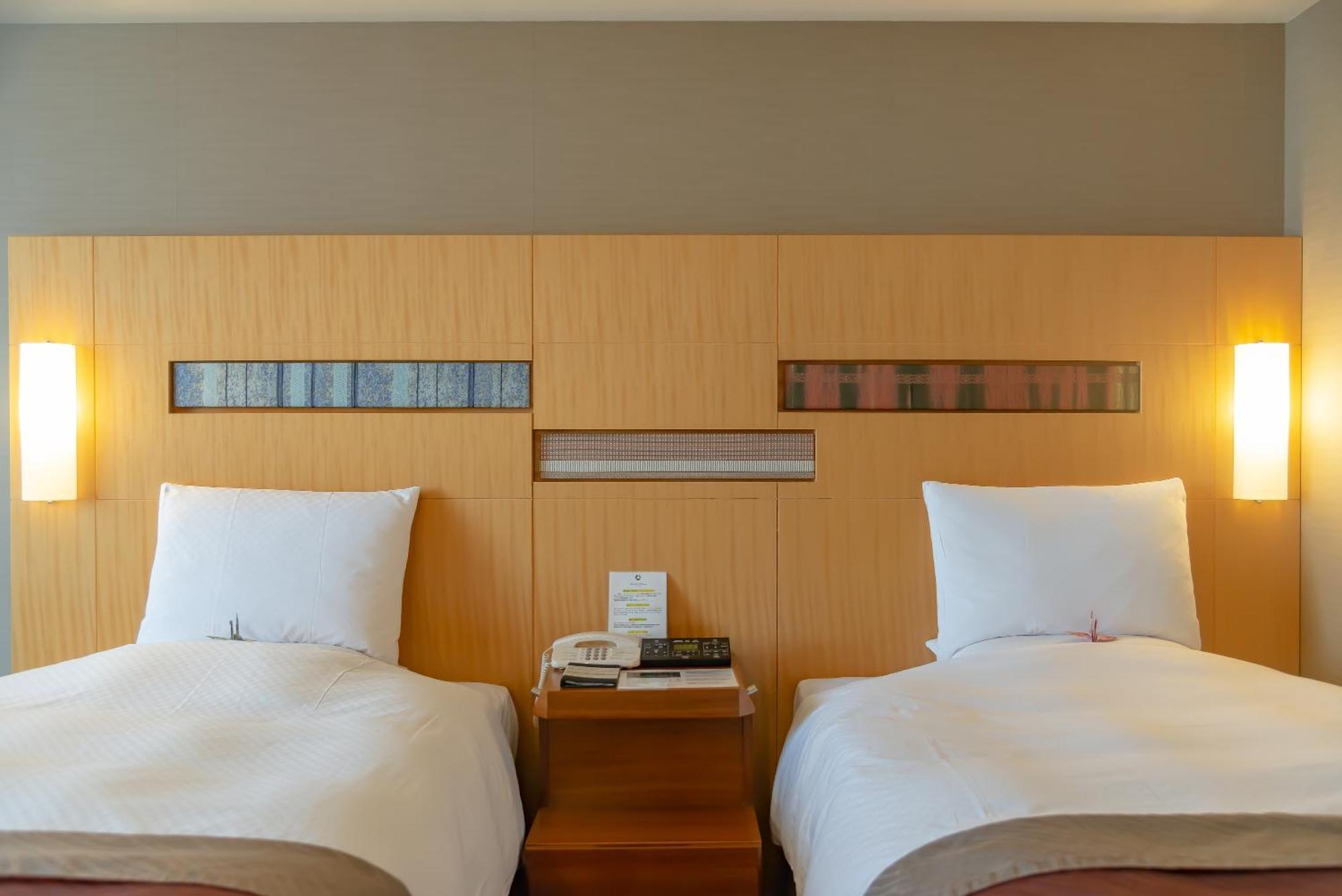 Hotel Okura Fukuoka Fukuoka  Værelse billede A room at the hotel